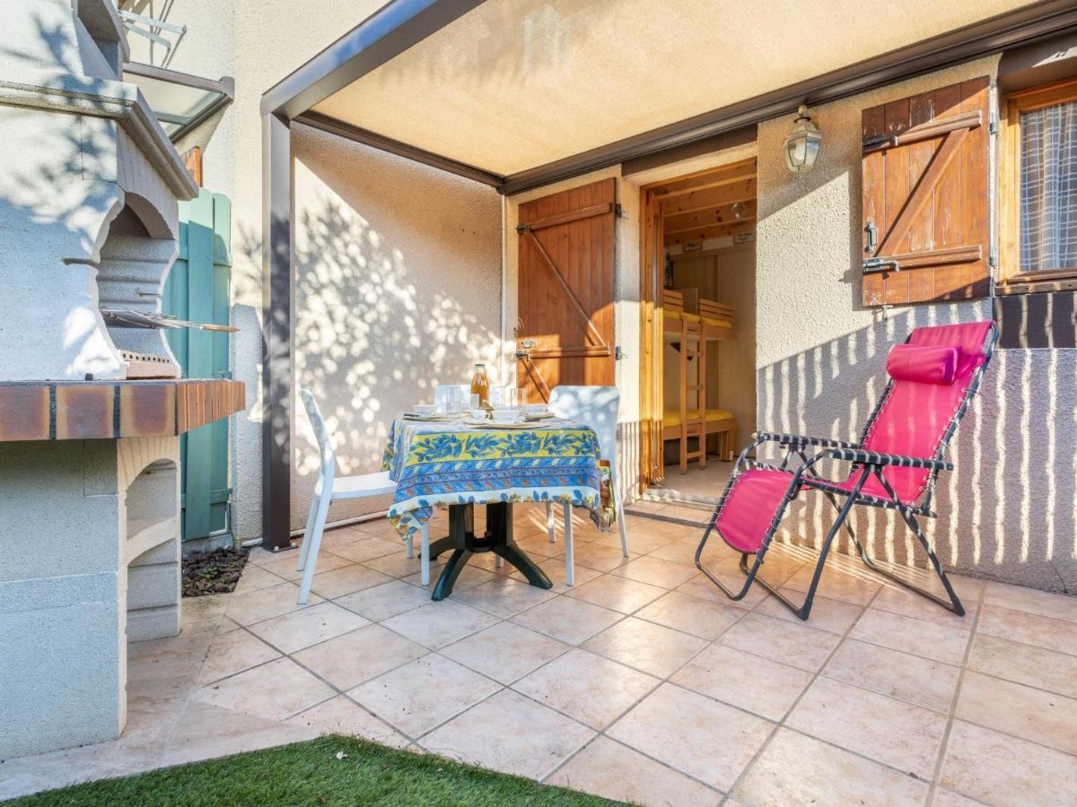 Holiday Home Le Hameau du Port Saint-Cyprien  Dış mekan fotoğraf